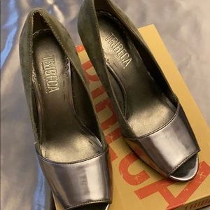 Tribeca by Kenneth Cole peep toe heel